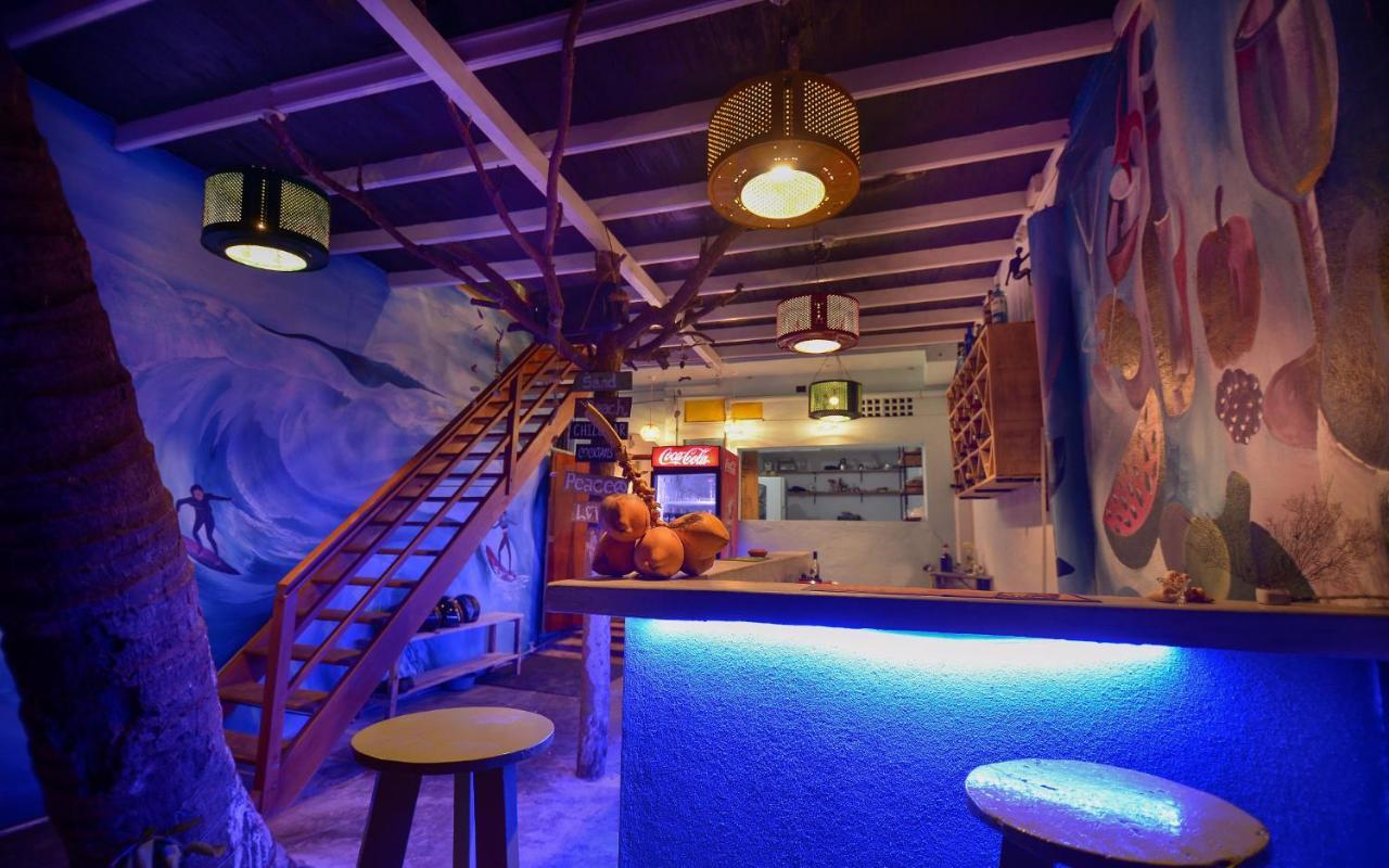 Palm Leaf Surf Cafe Otel Galle Dış mekan fotoğraf