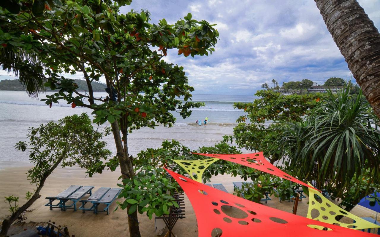 Palm Leaf Surf Cafe Otel Galle Dış mekan fotoğraf