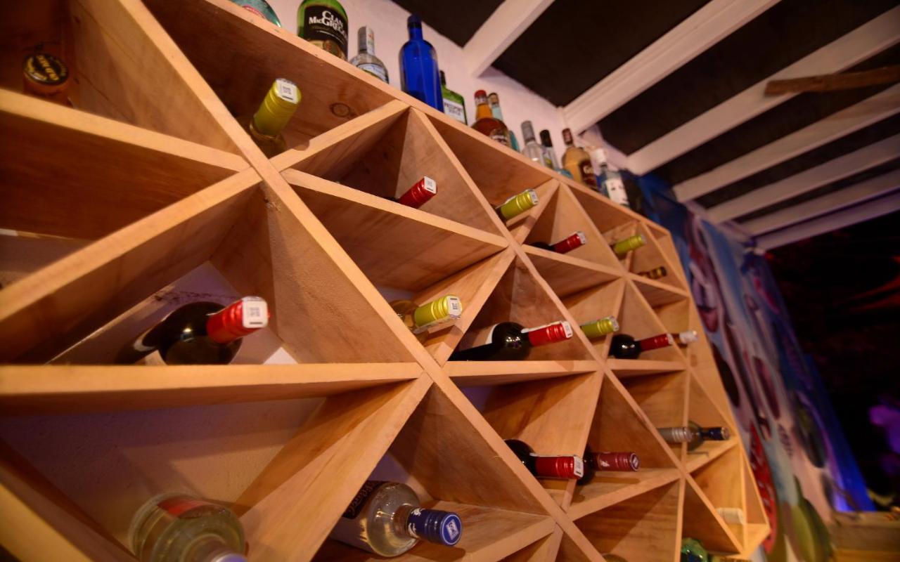 Palm Leaf Surf Cafe Otel Galle Dış mekan fotoğraf