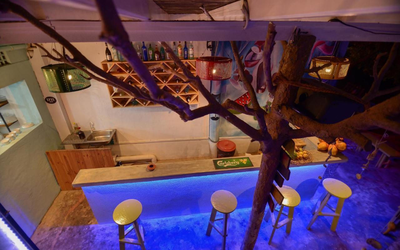 Palm Leaf Surf Cafe Otel Galle Dış mekan fotoğraf